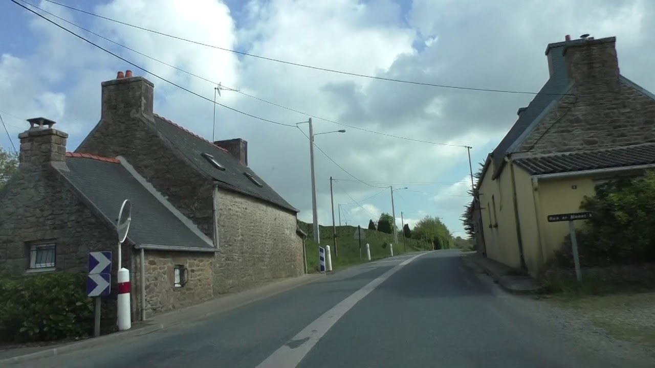 Driving From 22810 Belle Isle en Terre To 22810 Plougonver, Brittany, France