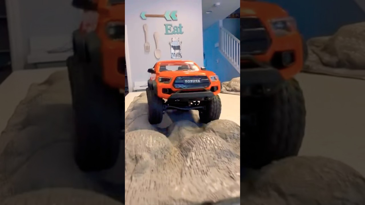 Fcx24m Tacoma fair Rc Orange Crush Mod #rccrawl #fcx24 #tacoma #toyota