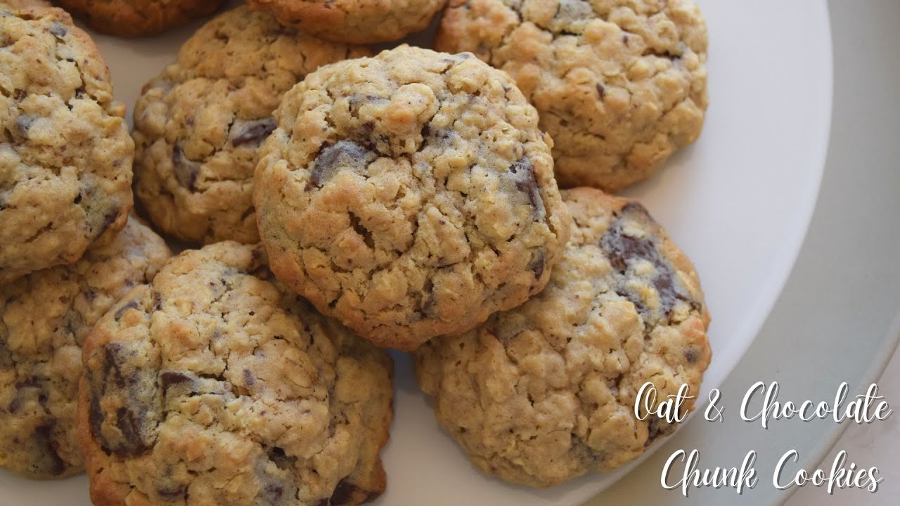 Oat & Chocolate Chunk Cookies | Sundaebake