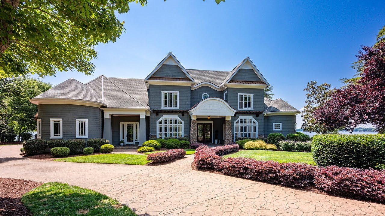 $5,300,000 | Waterfront Living on Lake Norman | Charlotte NC Real Estate