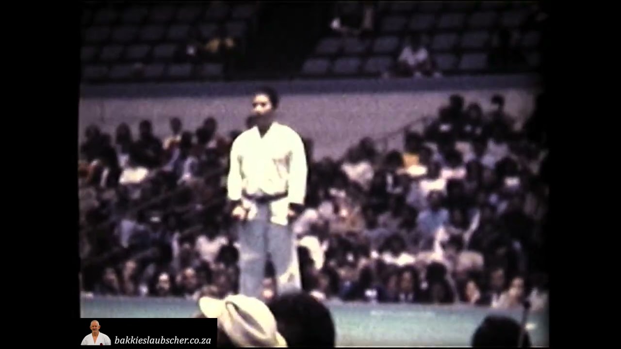 Master Morio Higaonna - Pechurin Kata and Bunkai 1975