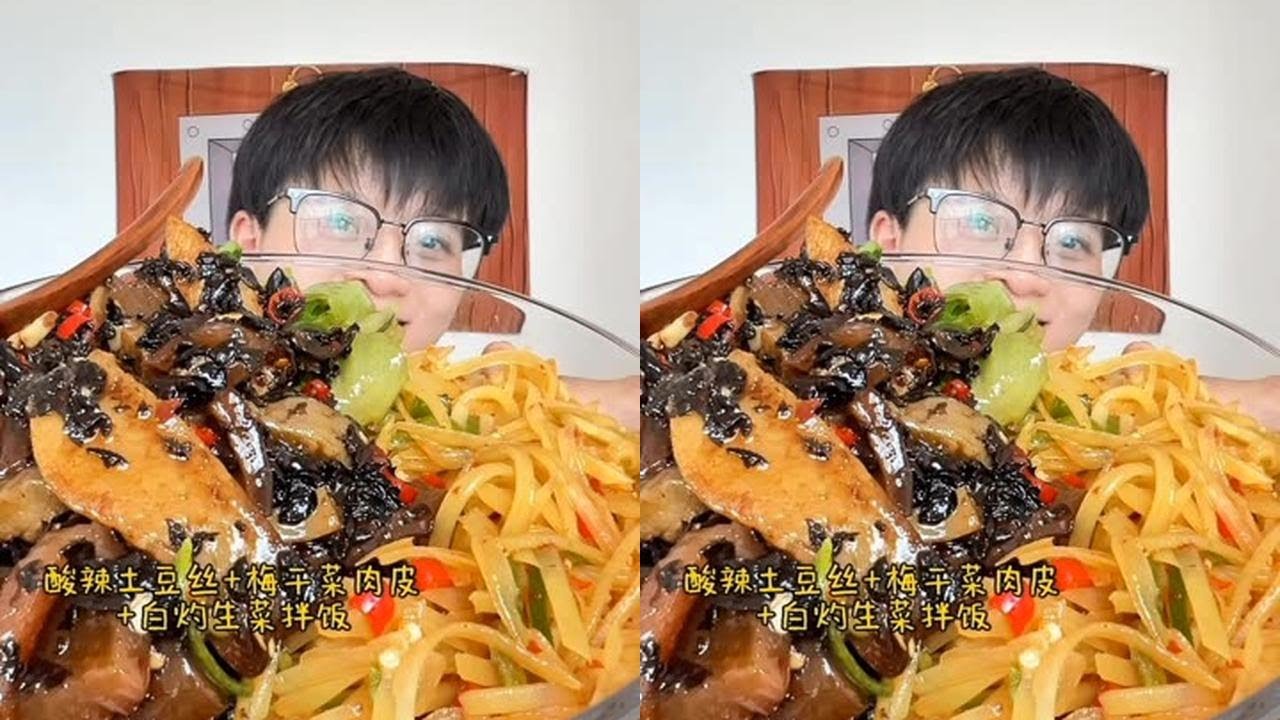 小学语文老师的退休生活
今天就吃简简单单的拌饭，奶奶牌的梅干菜肉皮真是太香了吧 
