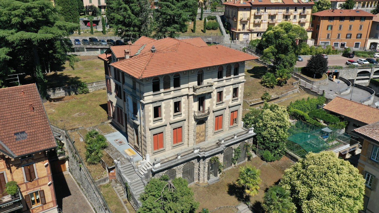 Villa in vendita a Lovere Lago d’Iseo