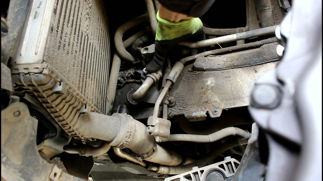 Замена трубки кондиционера 7L0820017C на АУДИ Q7 2006 AUDI Q7 3,0 дизель