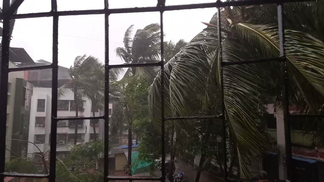 cyclone hit my city, wind 60km/h