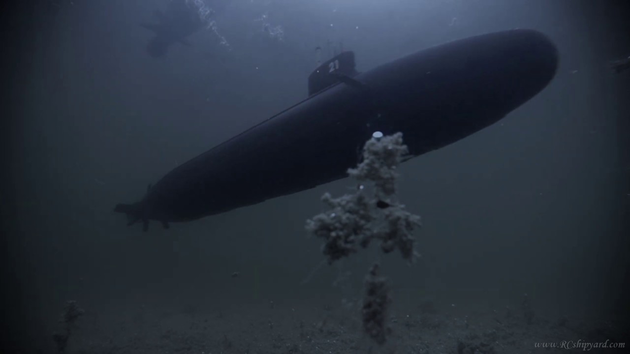 SSN-21 Seawolf RC Submarine - underwater view #2
