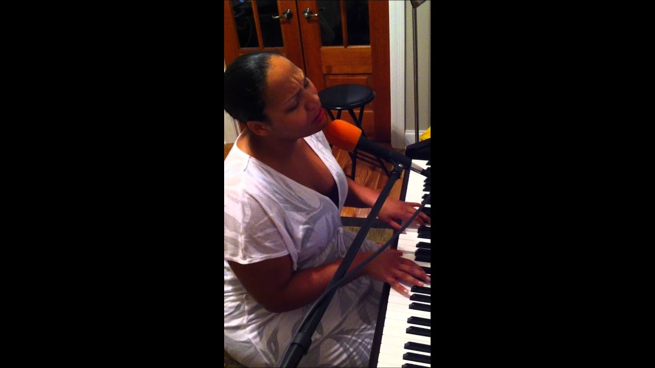 Dana Gourrier sings Adele