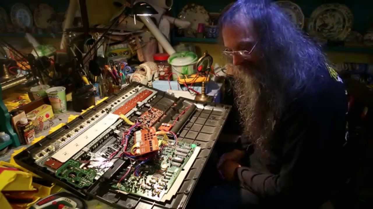 Synthesiser Dave - Episode 3 - Korg Poly-800