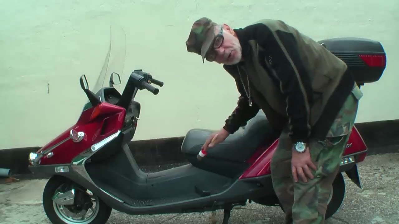 Das muss Liebe sein ,Roller-Rolf und seine Honda Helix !