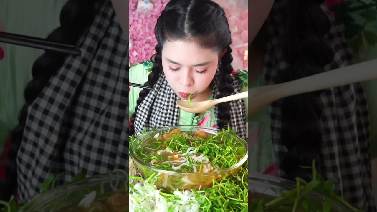 Mukbang Bánh canh cá lóc rau đắng #Mukbang #vivithichan 