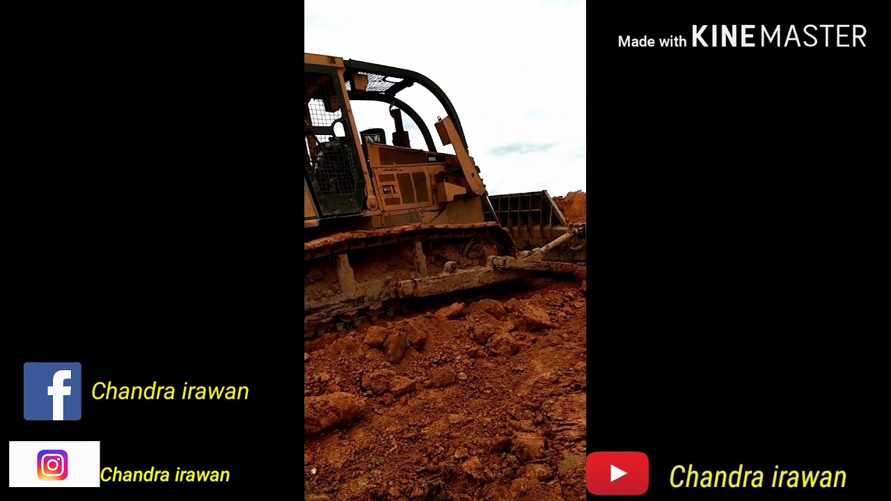 Cut and fill bulldozer Cat D6XL