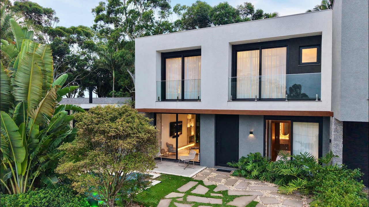 AMANÁ ATLÂNTIDA | Casa MATA | Mobiliada e Decorada | 4 Suítes | Alto Padrão com Automação e Piscina 