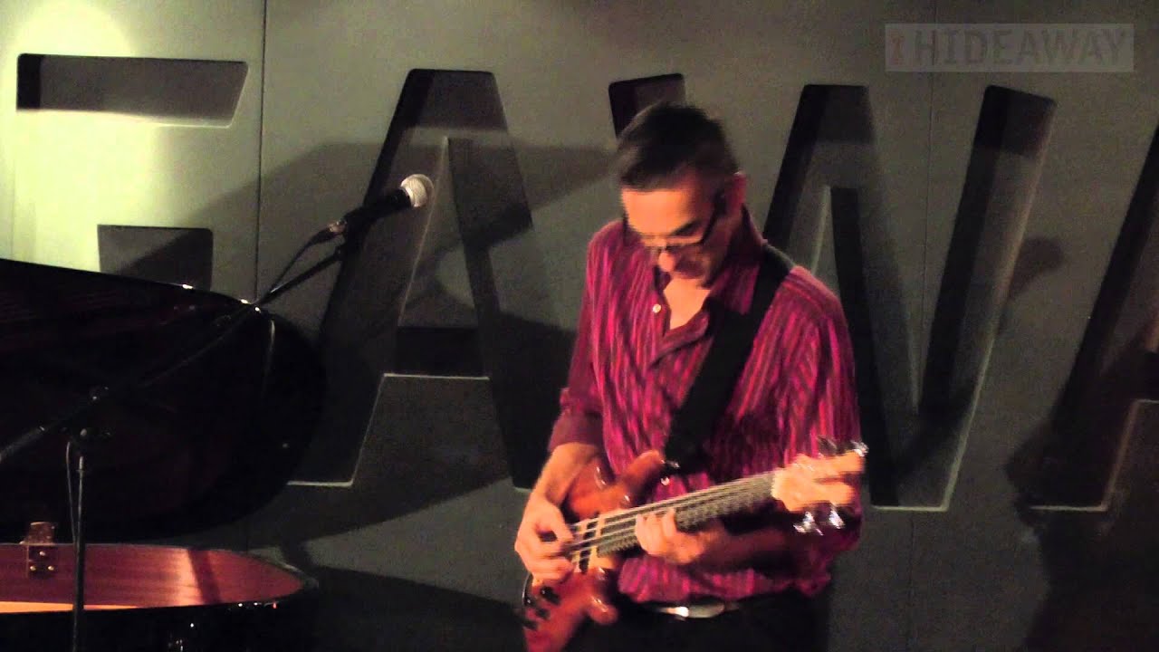 Neil Angilley - Pequenita