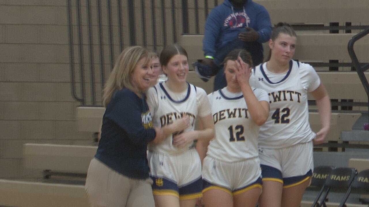 Highlights: DeWitt, Lumen Christi, and Holt girls basketball advance to REGIONAL FINALS