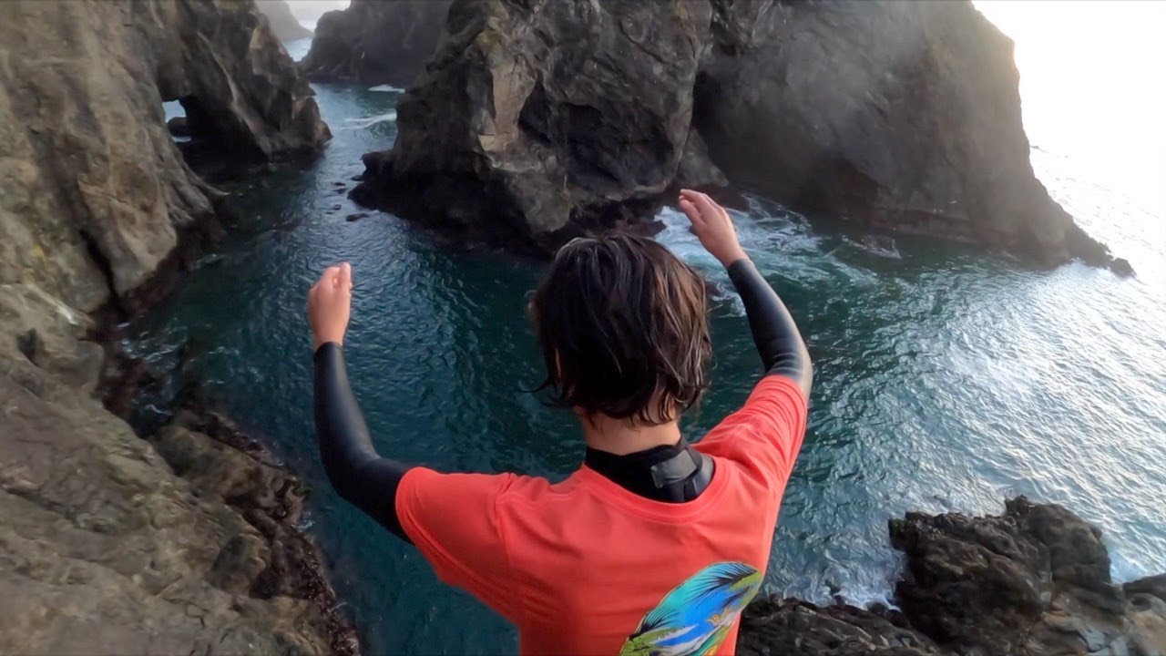 Oregon Coast Cliff Jumping - 70 foot backflip