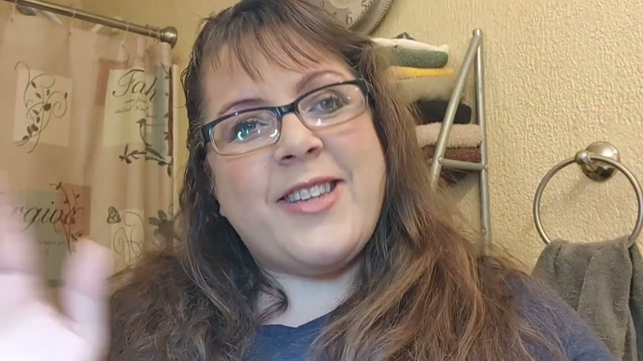 My Go To Shampoo For Frizzy Hair: A Review 