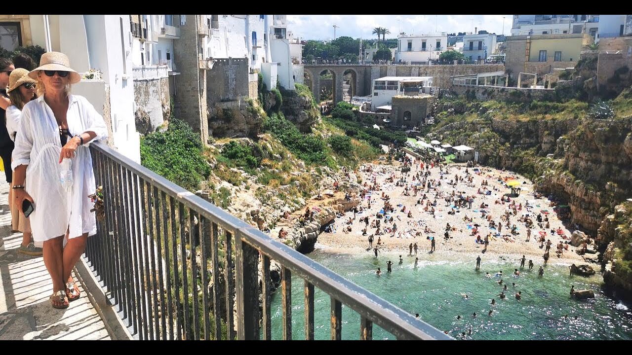 Plaża Lama Monachile-Polignano a Mare:Włochy