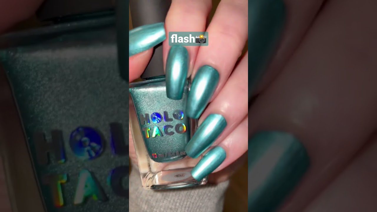 Aquafoil in different lighting💡 Holo Taco chrome💅