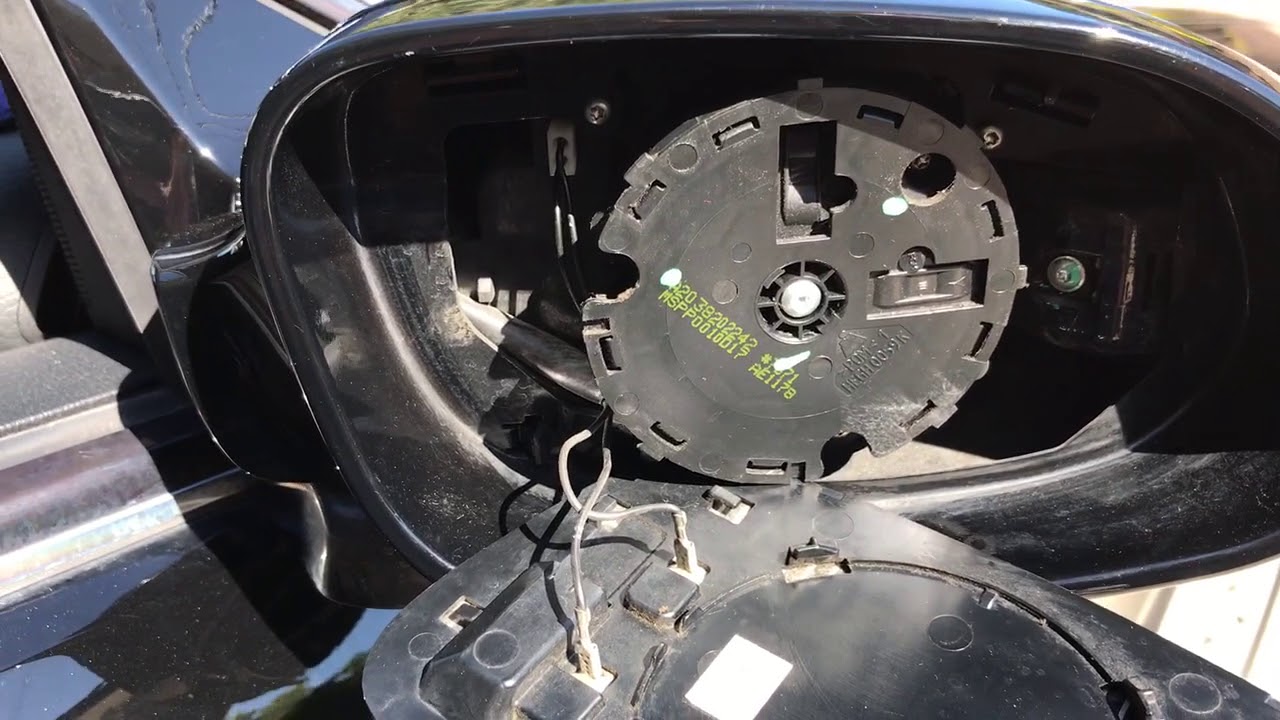 Replace 2009 Mercedes 350 CLK passenger side mirror turn signal