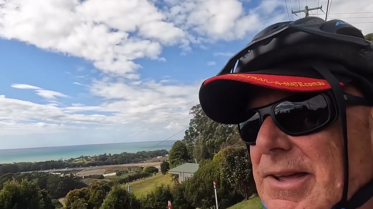 Riding up the Great Dividing Range on Cube ebike.. Sealy Lookout.
