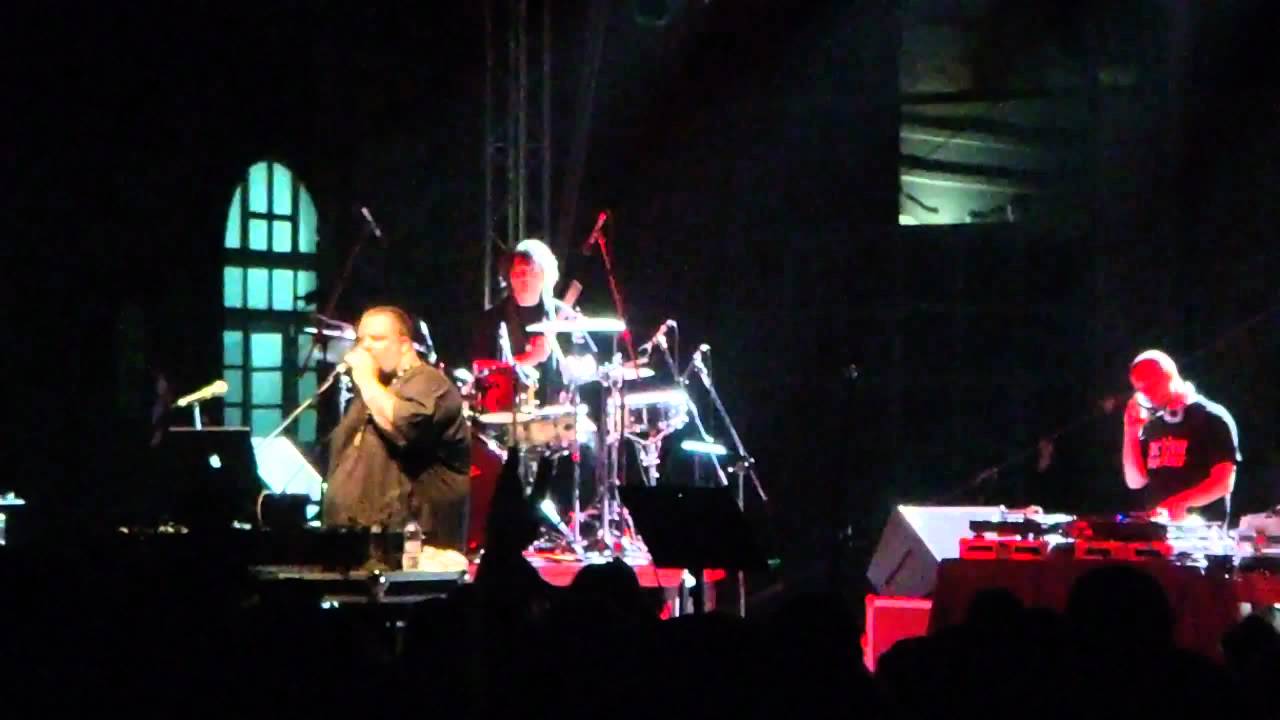 Active Member live στην Τεχνόπολη - Κάνε μου τη χάρη (30-6-2011)