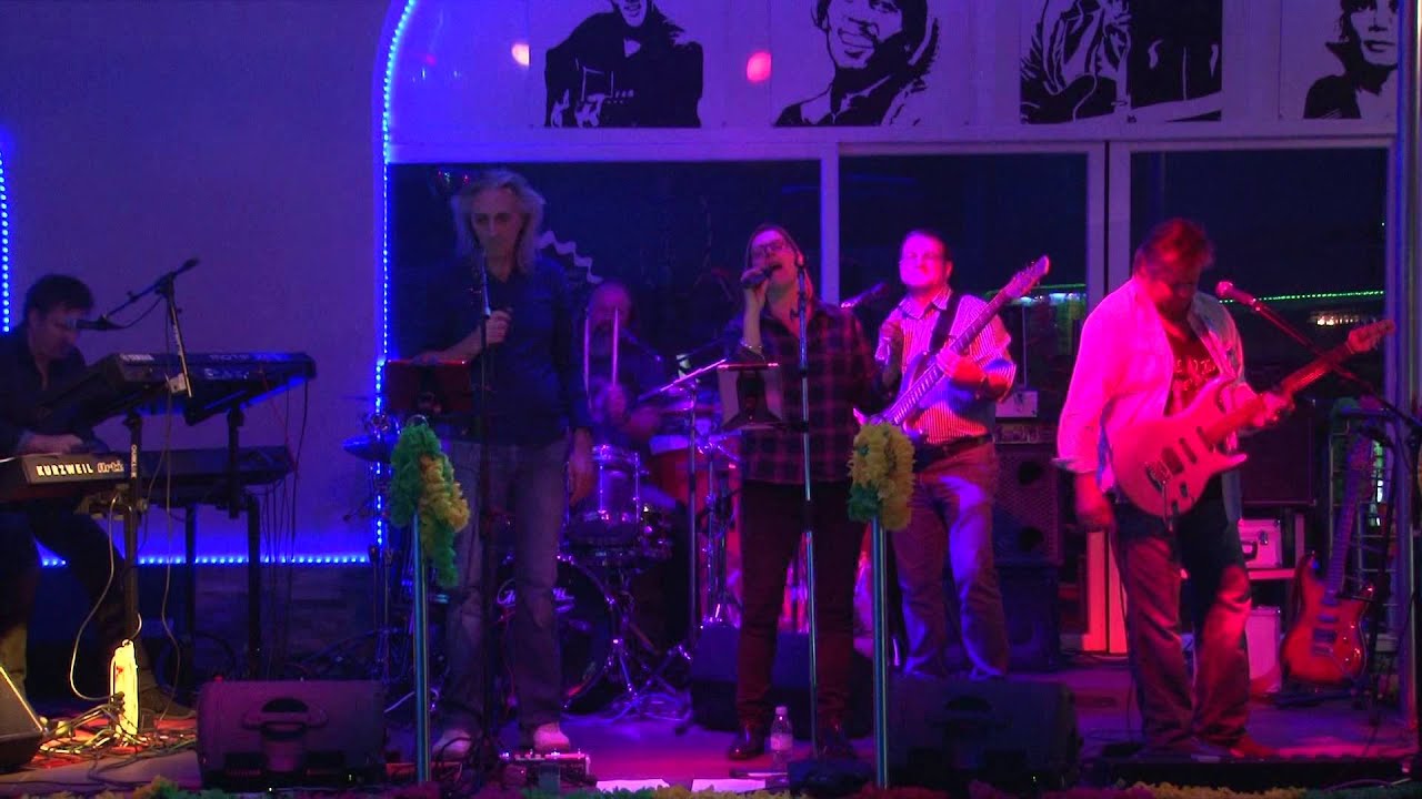 I Won't hold you back  TTB LIVE ACT  Oct.. 2014