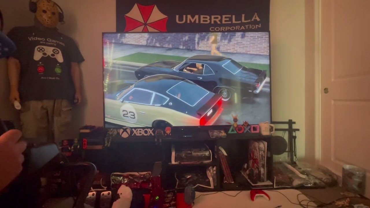 Playing Midnight Club LA on XBOX 360 with G29 racing wheel and ReaSnow S1.