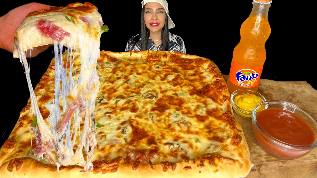 MUKBANG ASMR PIZZA 🍕 موکبانگ پیتزا