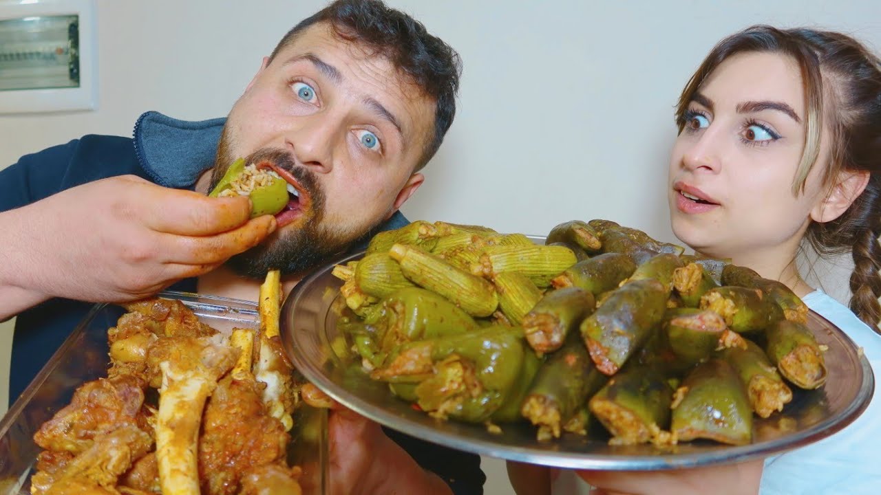ننوش صارت تنام كتير بعد ماطلعت من الحجر 🤦‍♂️ لهيك خليتها تعمل طنجرة محاشي 🤣 شوفوا شو صار