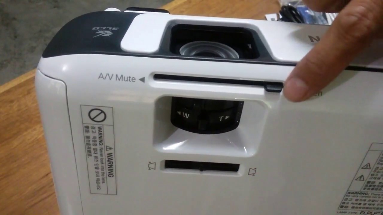 Unboxing Epson EB-X41 Projector