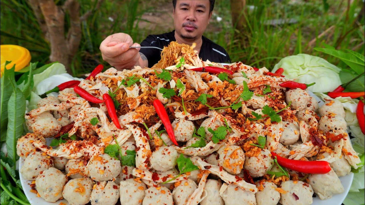 หมี่คลุกไก่ฉีก