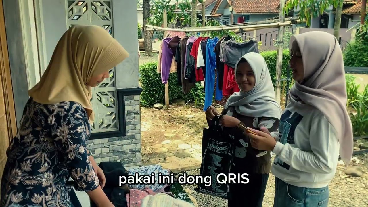 Tugas Bahasa Indonesia , teks negosiasi tentang jual beli baju.. selamat menonton 🤗