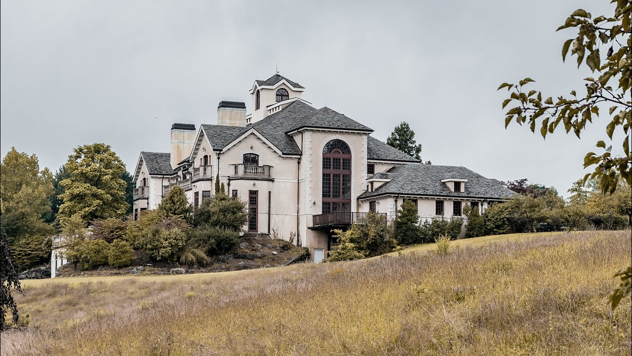 Exploring a $30,000,000 Abandoned Mansion with Movie Theater, Indoor Pool, and Elevator