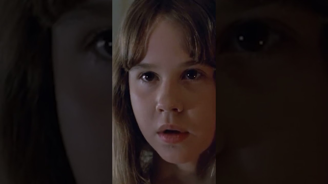 Regan Pees on the Rug | THE EXORCIST #horror #moviereview #retro