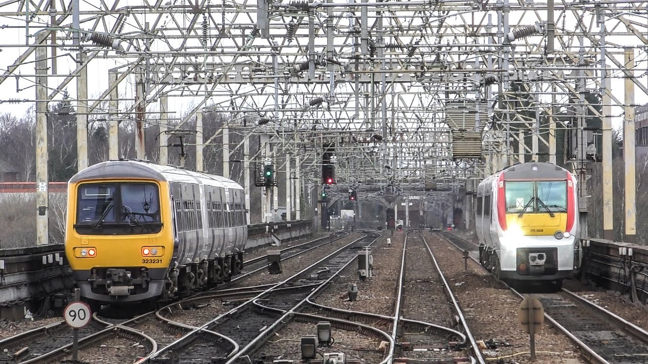 Trains at Stockport, WCML | 07/03/22