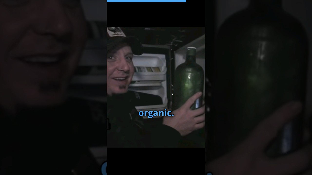 Chad Gray shows you what is in Hellyeah's tour bus freezer! #mudvayne #digitaltourbus #businvaders
