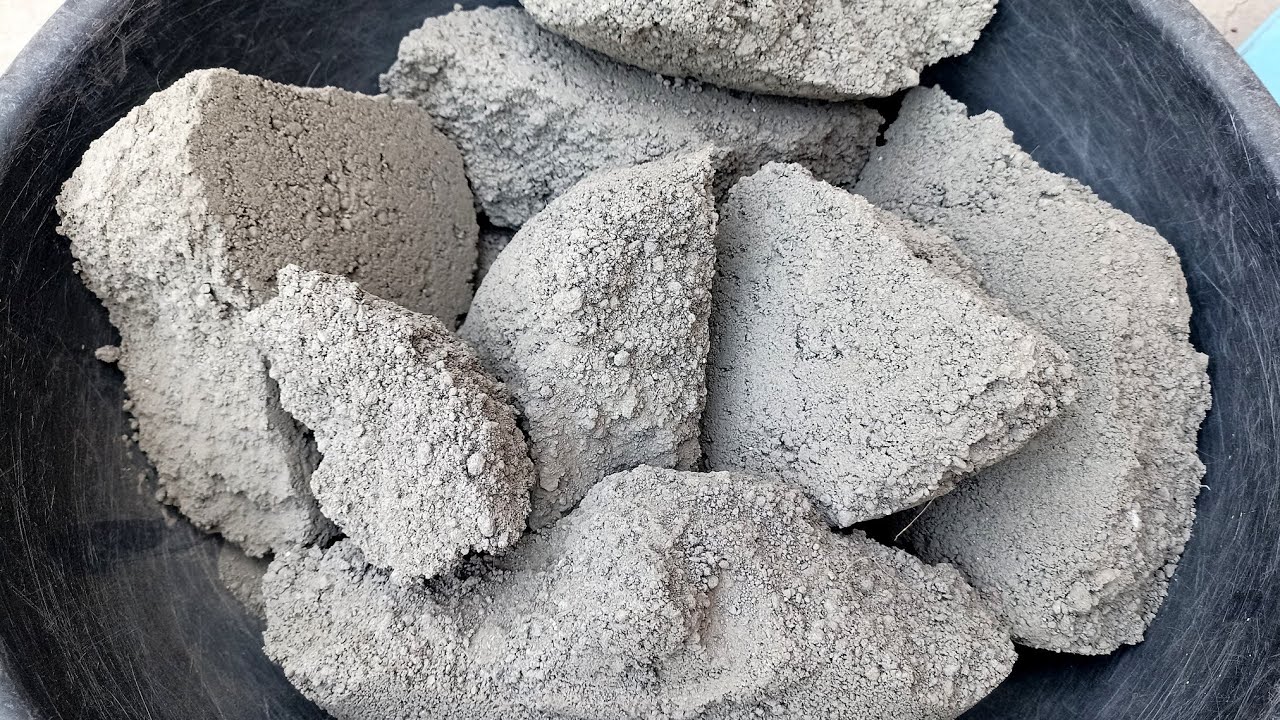 Asmr: My Birthday Special🎂🥳😇 Smokey Gritty Cement Chunks Dry & Damp Floor & Water Crumbling 🖤🤍#asmr