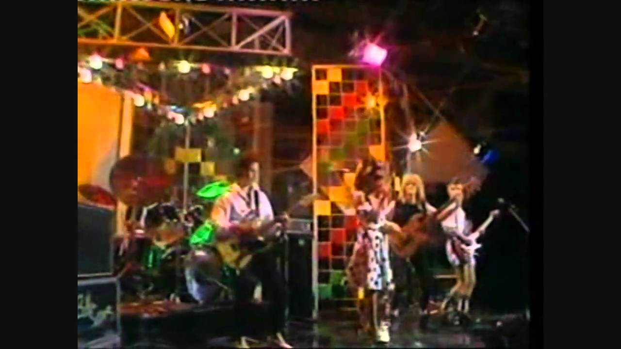 The Belle Stars  - Blame, live on Get Set - 1983