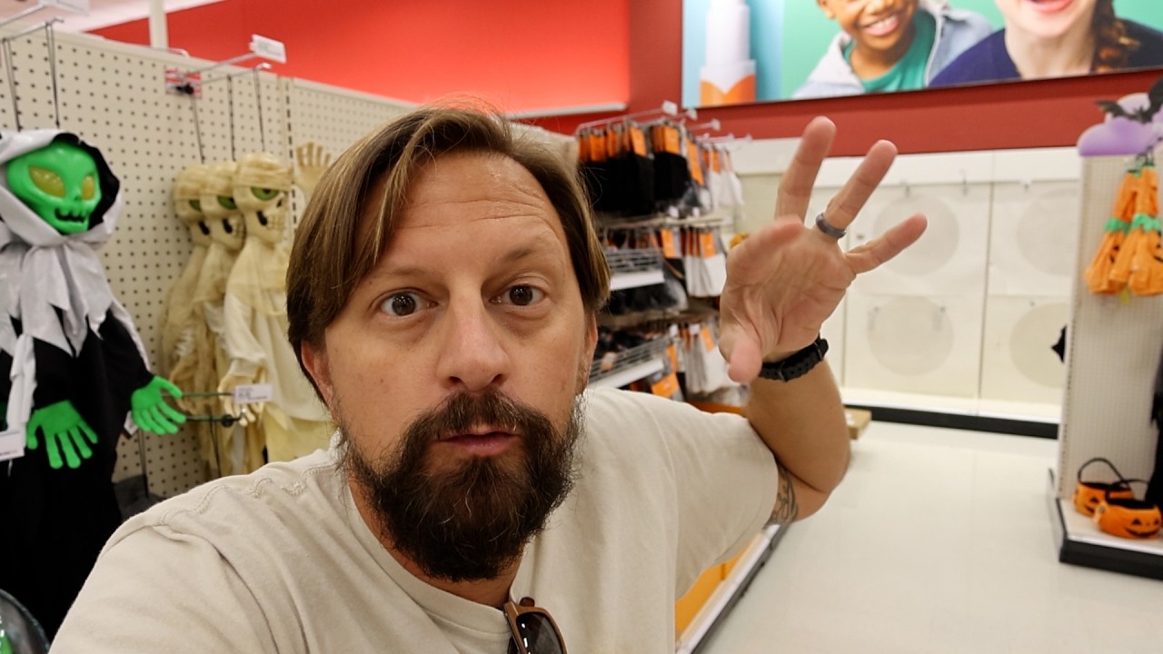 Getting Ready For Our Spooky Weekend, Shopping For Toys & Talking About Our Insecurities! Home Vlog