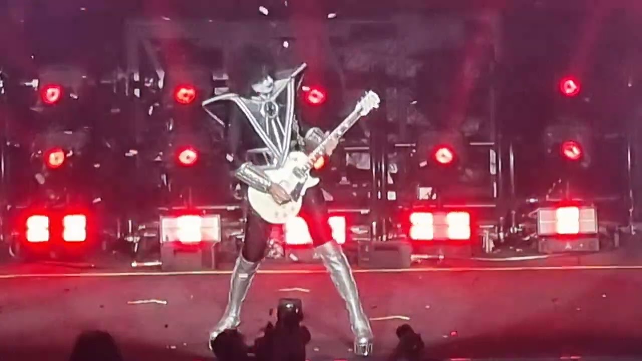 Kiss. Shandi +Rock and Roll All Night. End Of The Road Tour, Melbourne. 23/8/2022 Rod Laver Arena