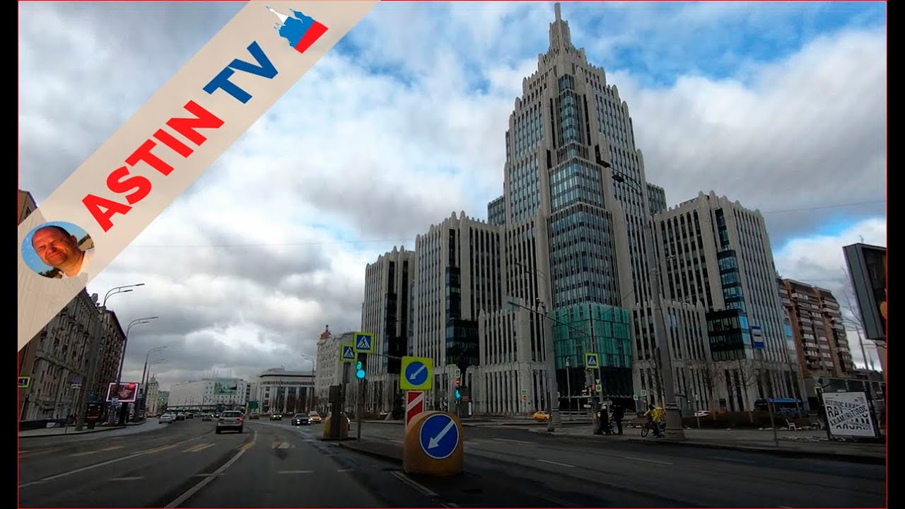 Москва на автомобиле. Путешествие по городу.