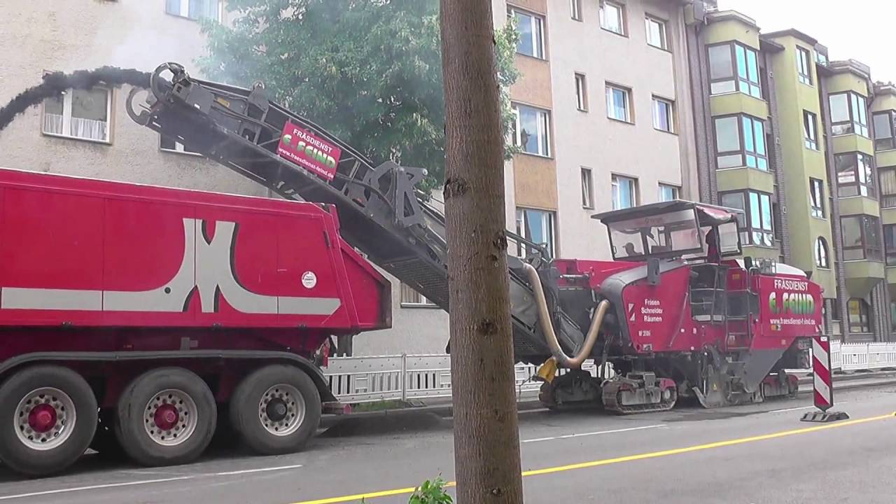 Wirtgen W210i Kaltfr&auml;se fr&auml;st Asphaltdecke ab. Teil 1
