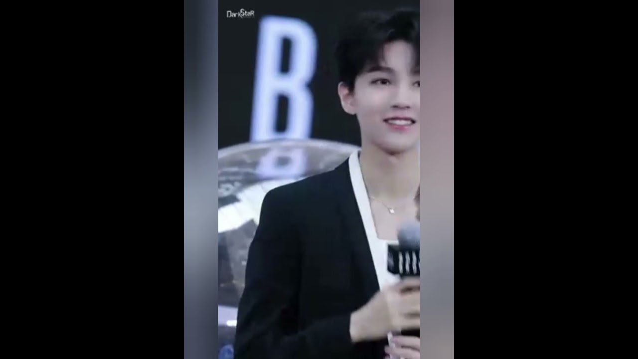 20210325 Karry Wang 王俊凯 出席Bobbi Brown 30周年【无感轻妆 大师课堂】线下发布会 30th Anniversary  Press Conference-微博饭拍 2