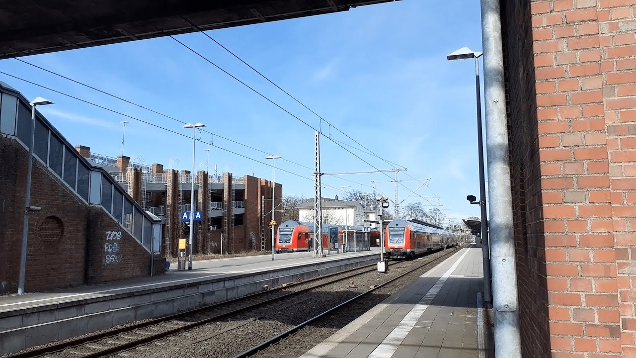 Züge in Ahrensburg mit BR 218 (08/04/2022)