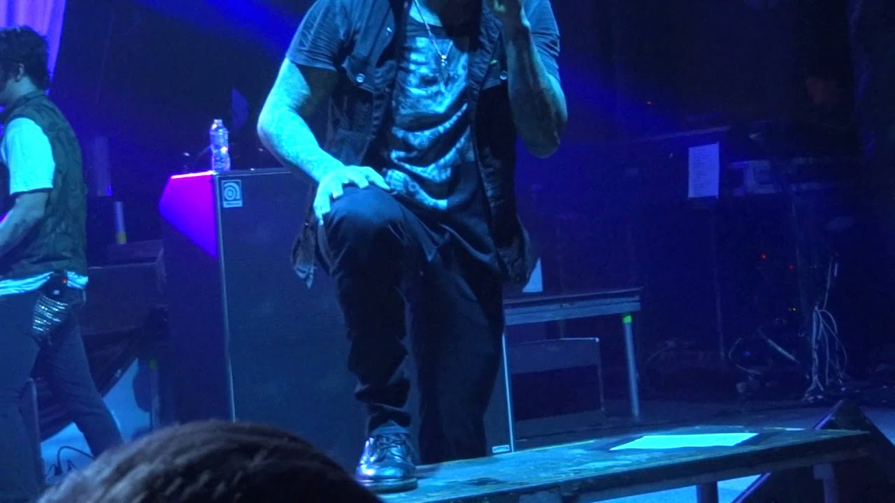 PAPA ROACH 