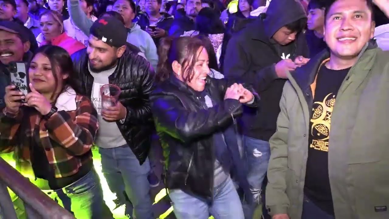 Pobre niña rica - Cuanalan Acolman..!! sonidocondor #sonideros #cumbia #salsa  #cuanalan