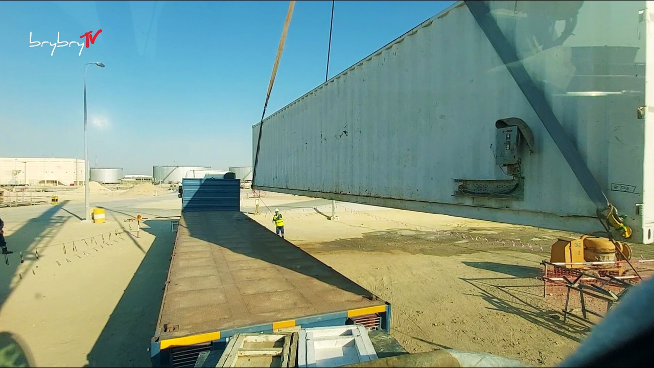 Actual Loading a 40 footer Container Van Cabin View Liebherr LTM 1100-4.2