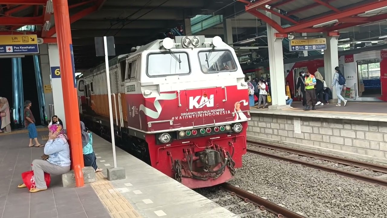 Akselerasi CC206 Berangkat Stasiun Bekasi (CC206 82 Dinas Ka Argo Parahyangan)