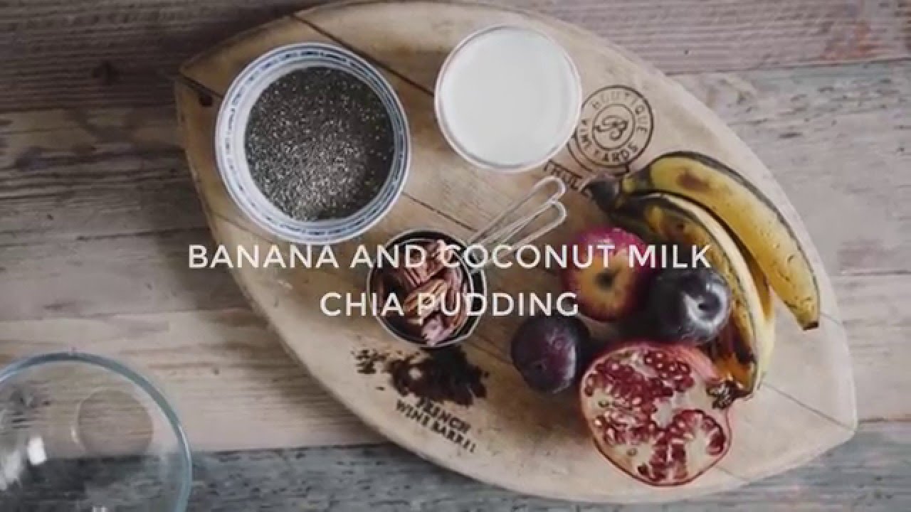 CREAMY COCONUT MILK CHIA PUDDING W. BANANA (VEGAN)
