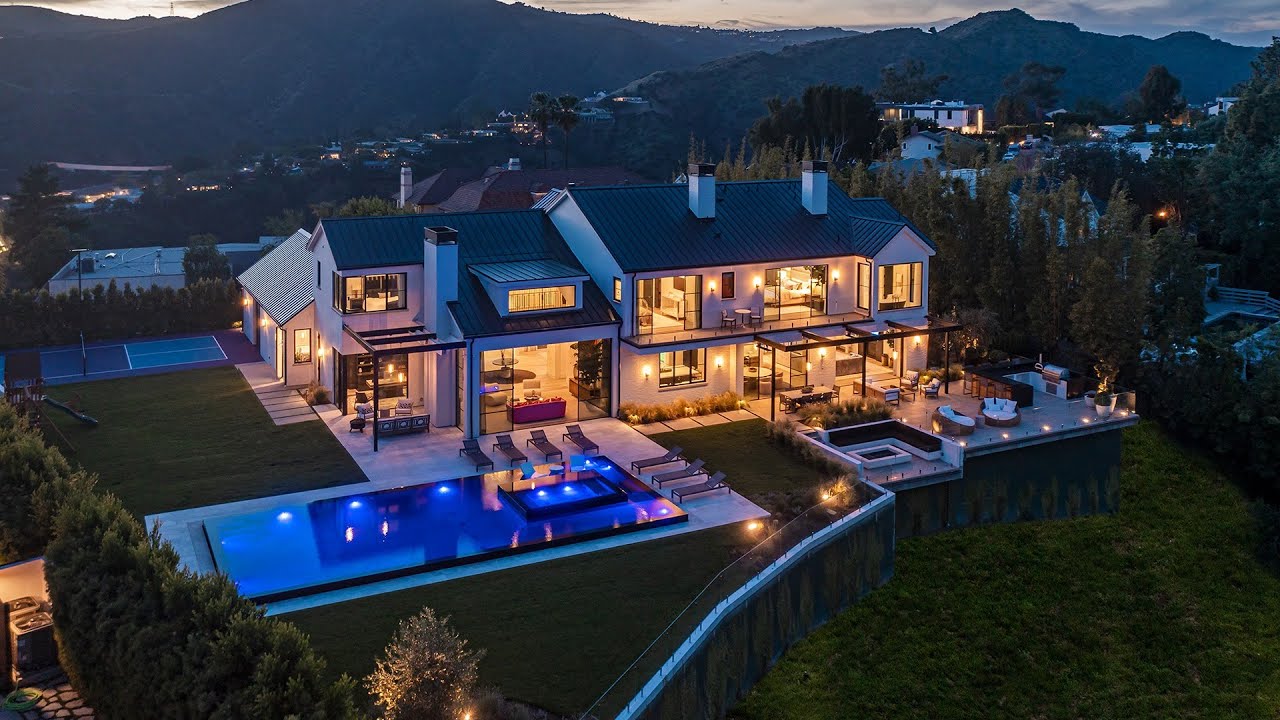 $25,950,000 PERFECTION! Newly built Farmhouse in Los Angeles with unobstructed views of the City